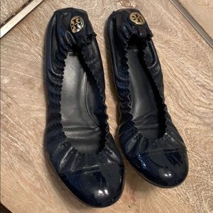 ⭐️SOLD⭐️ Tory Burch Navy Flats Sz 9.5